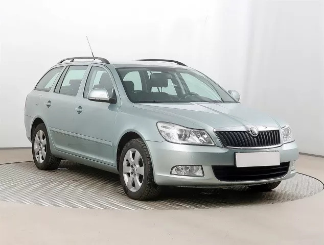 Škoda kombi — náhradní díly Škoda
