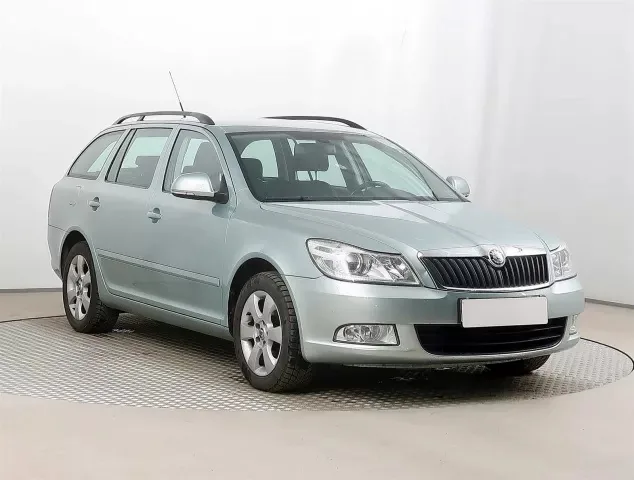 Škoda kombi — náhradní díly Škoda